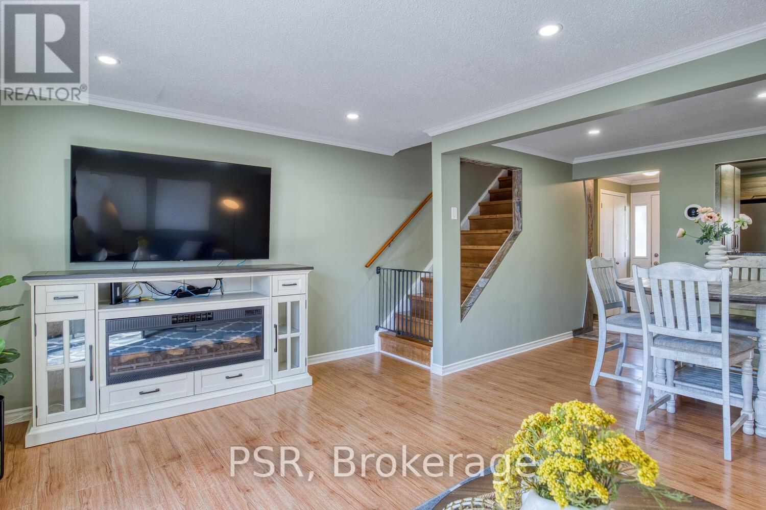 20 - 11 GRAND RIVER BOULEVARD