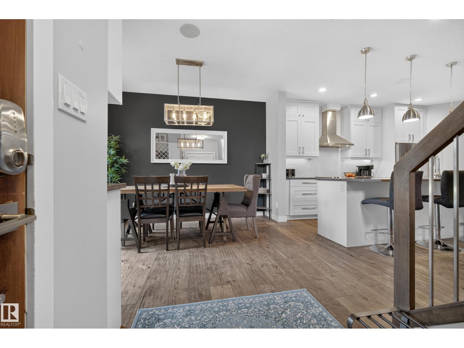 11018 122 ST NW