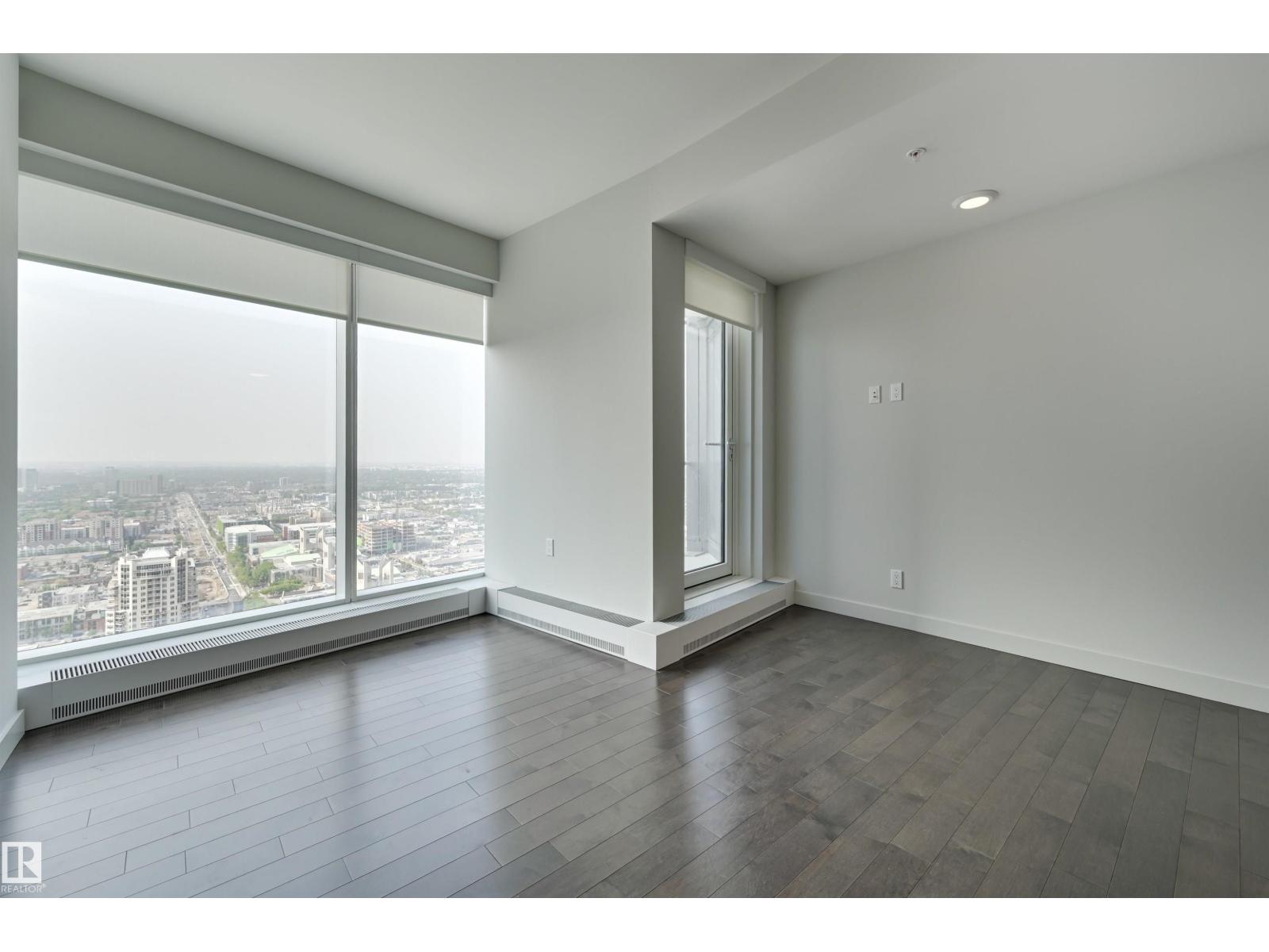 #3412 10360 102 ST NW