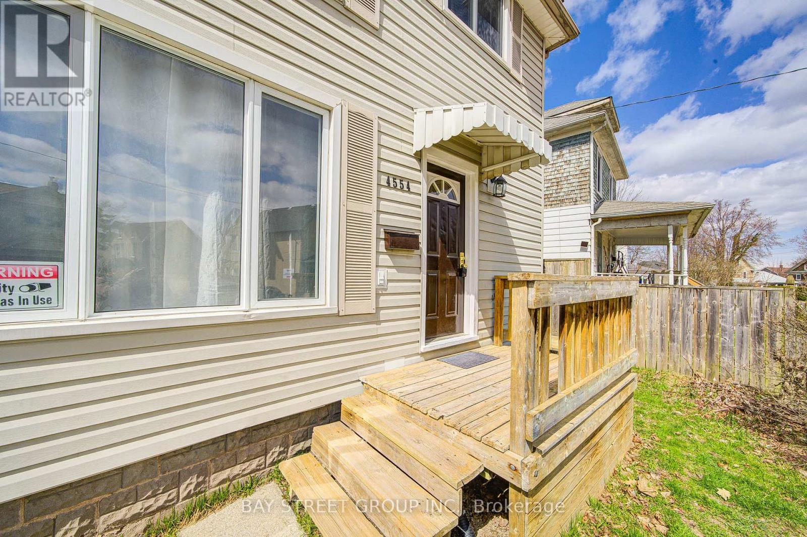 4554 RYERSON CRESCENT