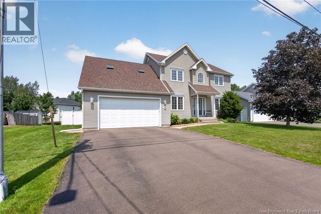 Photo 1 of 46 — 98 Murielle Crescent, Dieppe, NB E1A7R3