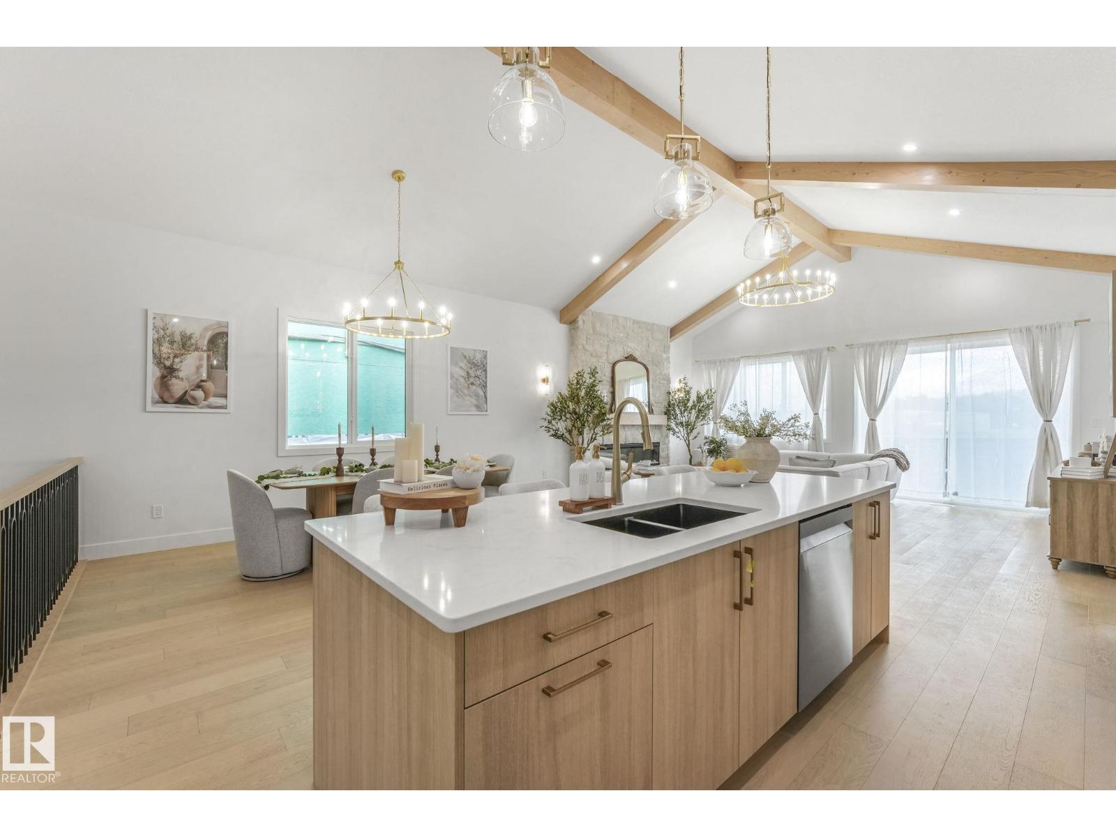 5 Sterlingshire Manor