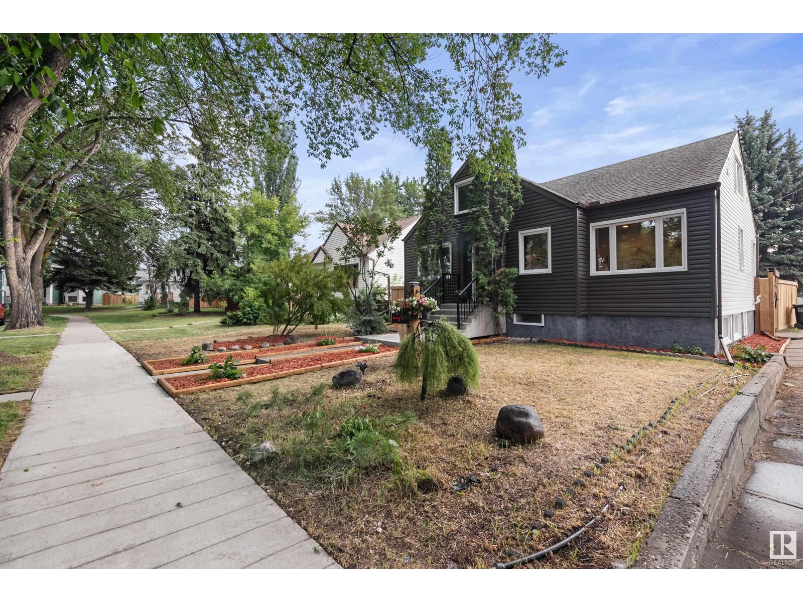 12815 119 AV NW