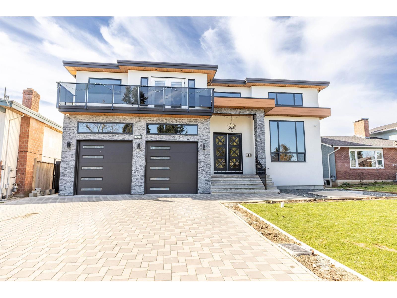 3265 SATURNA CRESCENT