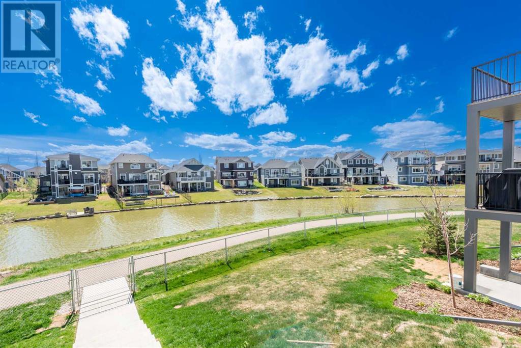 372 Canals Crossing SW