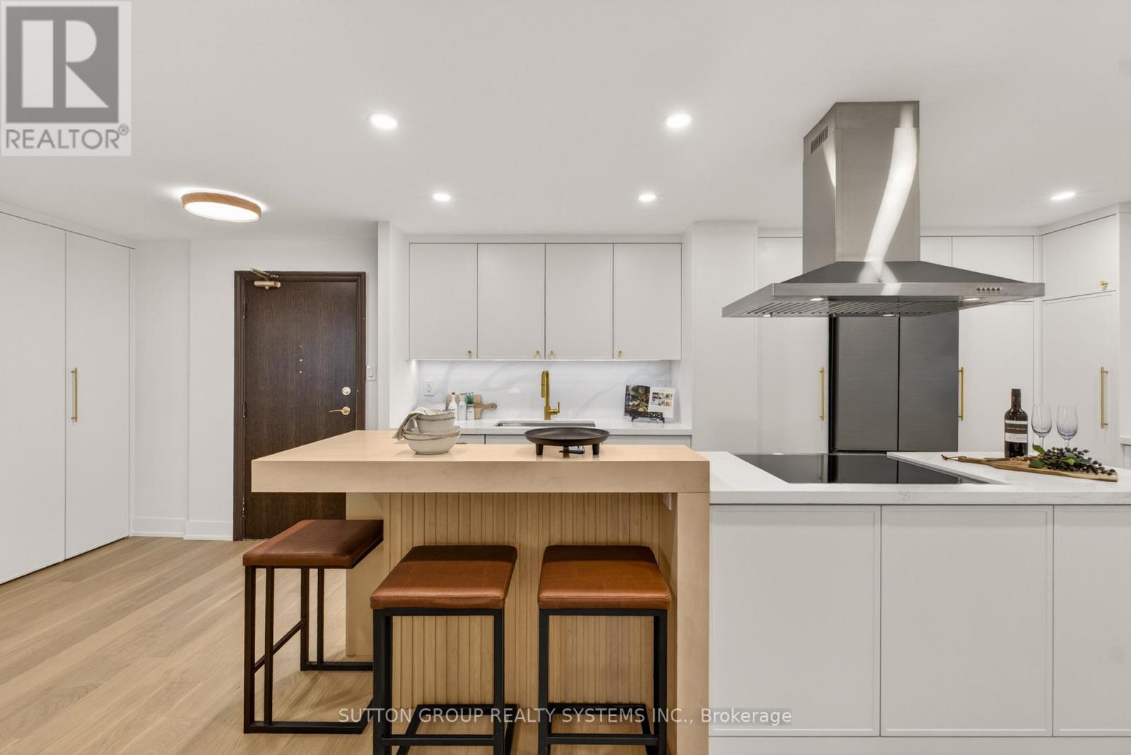 1409 - 820 BURNHAMTHORPE ROAD