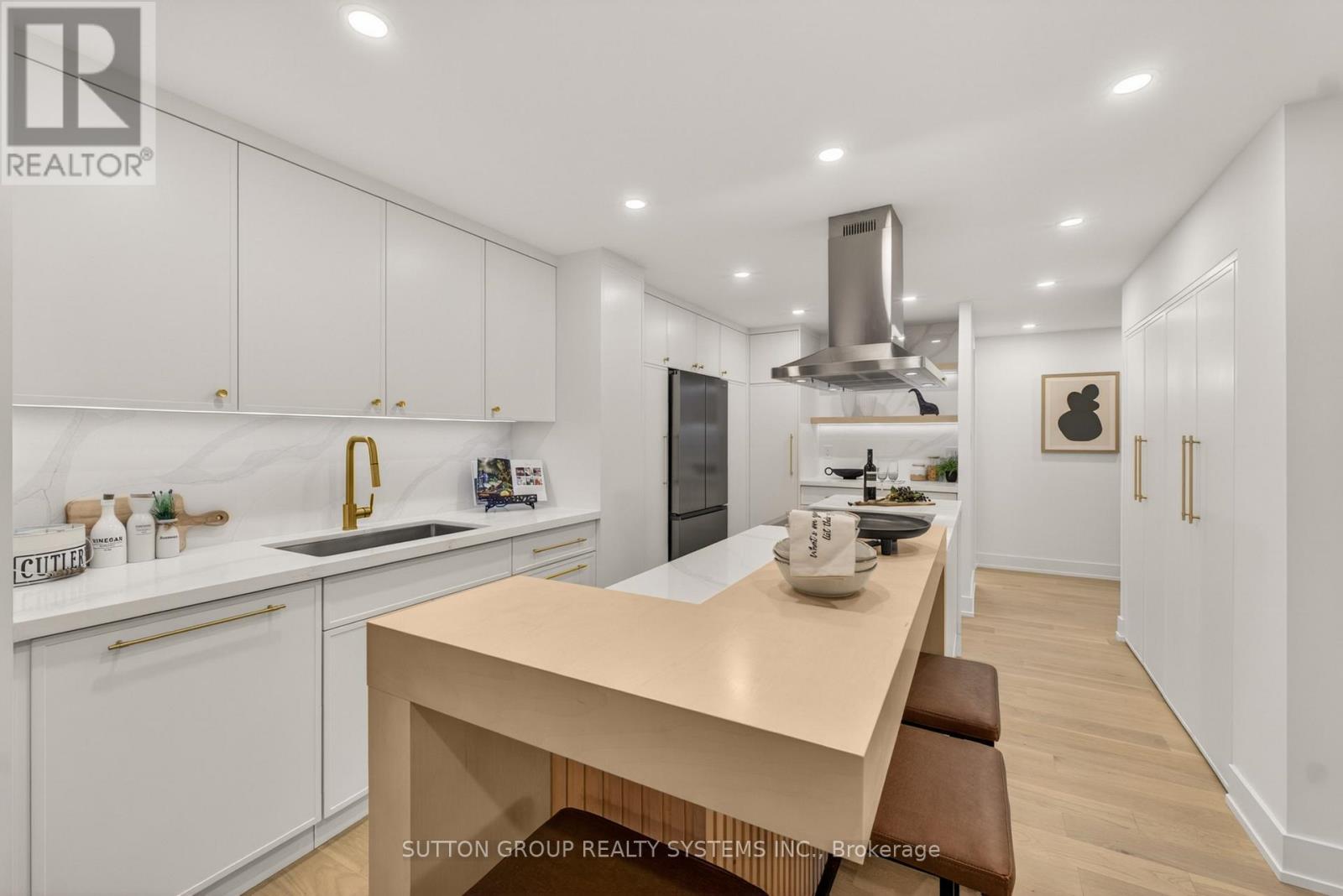 1409 - 820 BURNHAMTHORPE ROAD