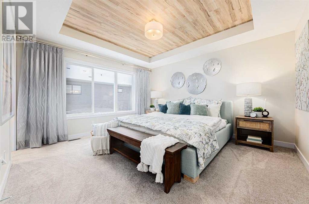 715 Buffaloberry Manor SE