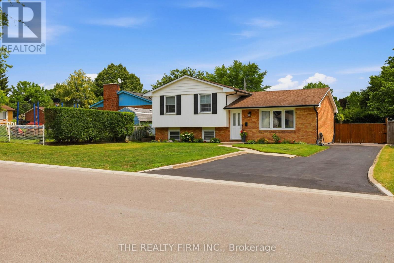162 OAKWOOD DRIVE