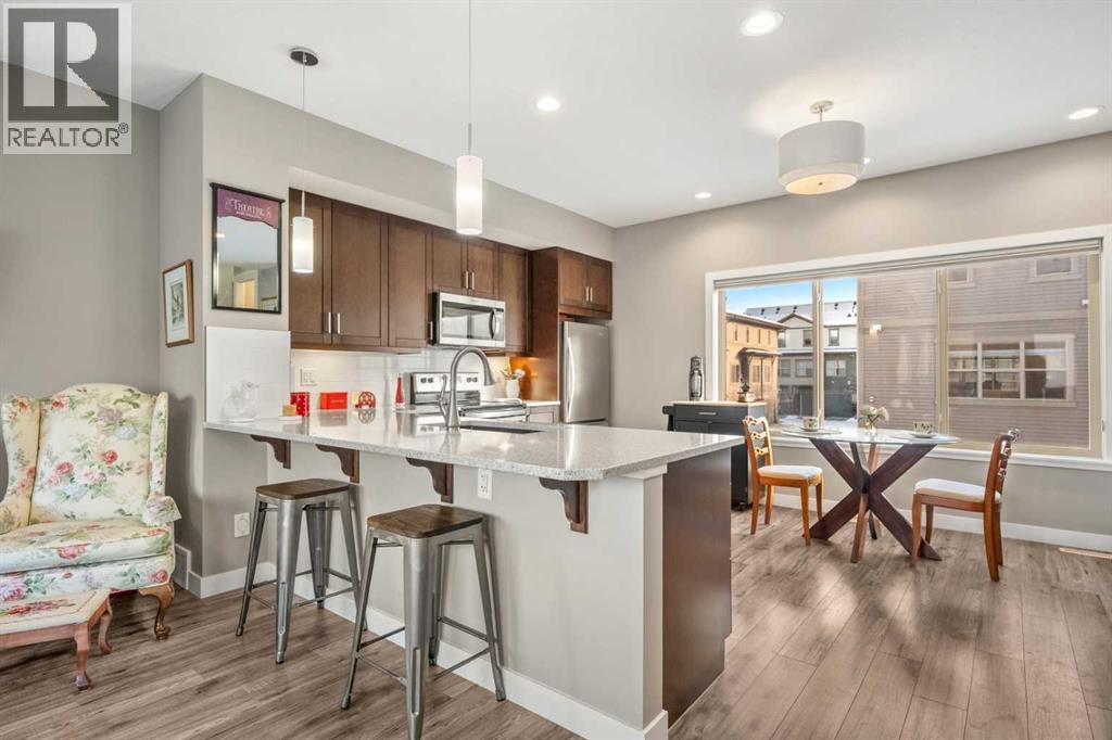 1006, 32 Horseshoe Crescent