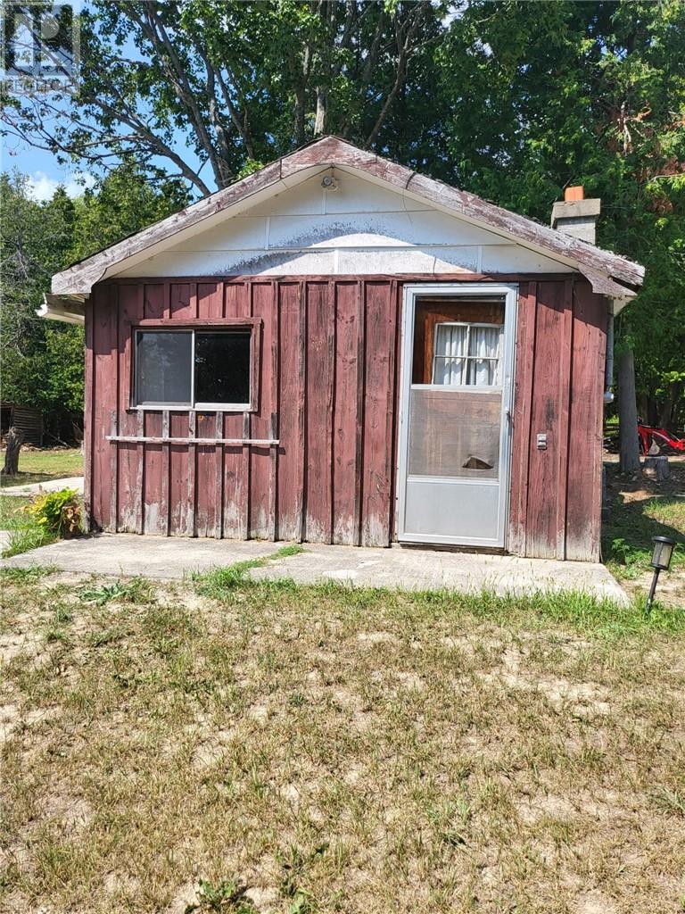 404 PERIVALE Road W