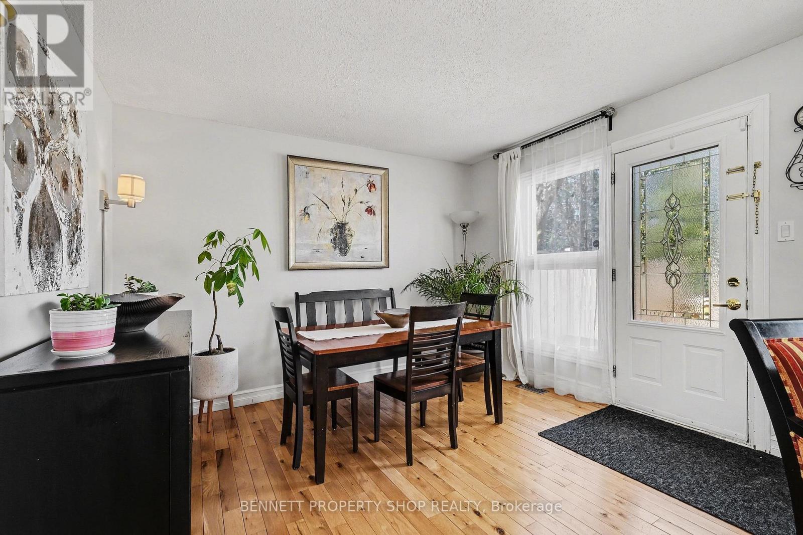 156 RUTHERFORD COURT