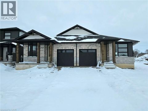 106 THACKERAY Way Harriston ON N0G1Z0