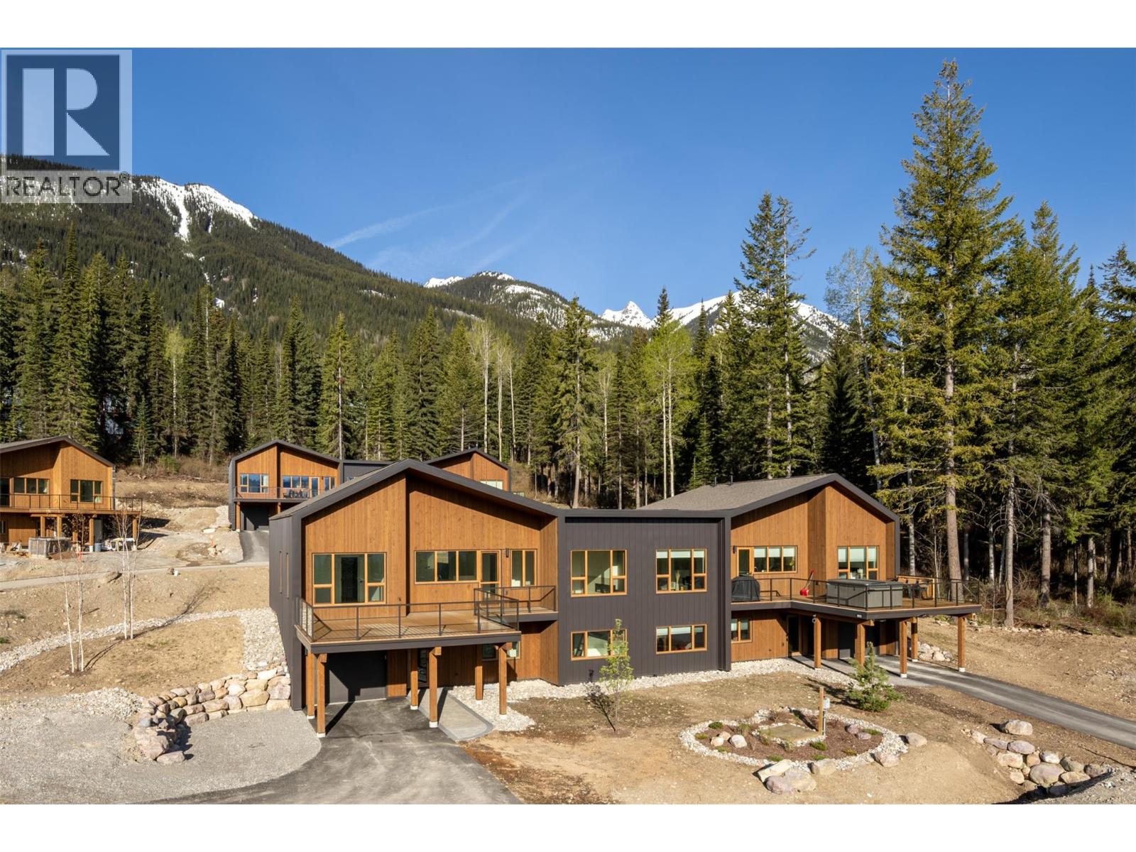 1654 HOWSE PASS