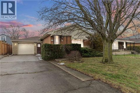 16 PARIS Road Brantford ON N3R1H7