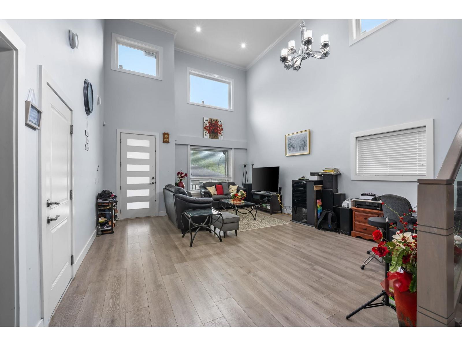 8530 FOREST GATE DRIVE|Eastern Hillsides