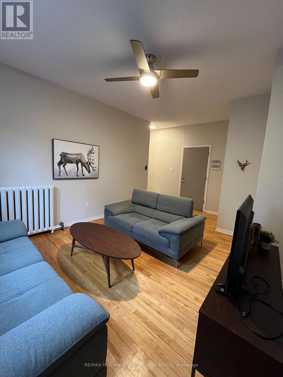 6 - 232 COOPER STREET