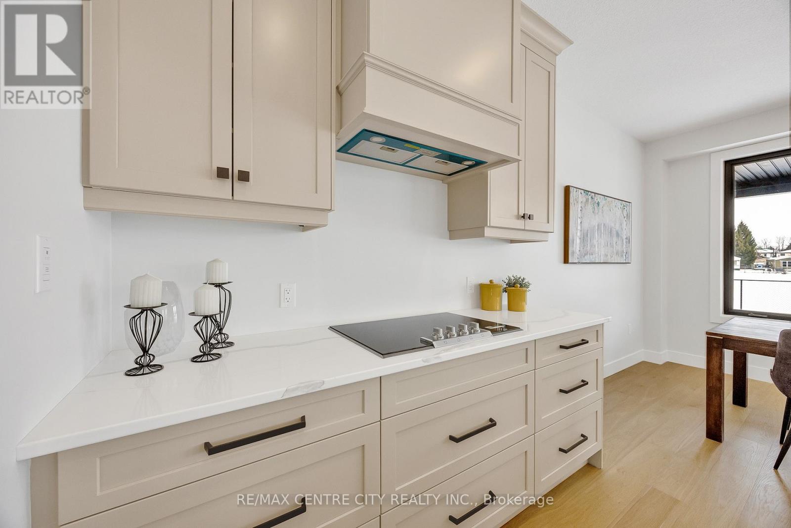 199 FOXBOROUGH PLACE