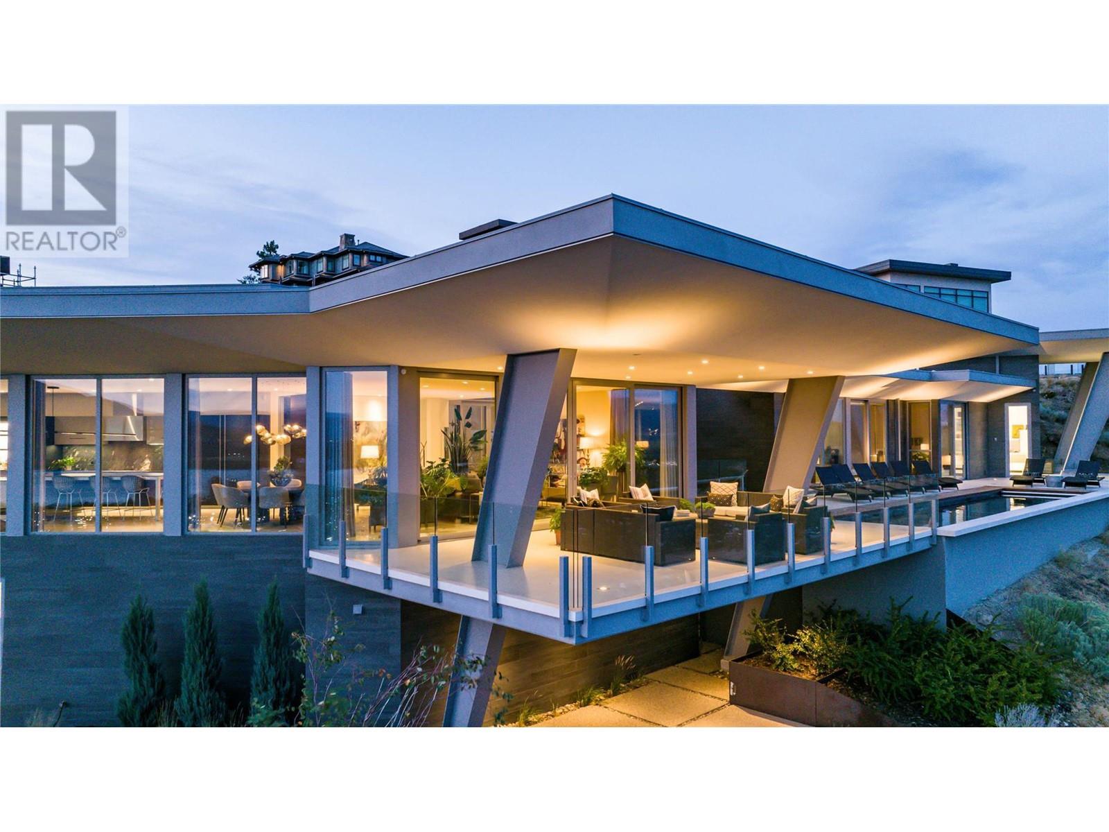 764 Rockcliffe Place