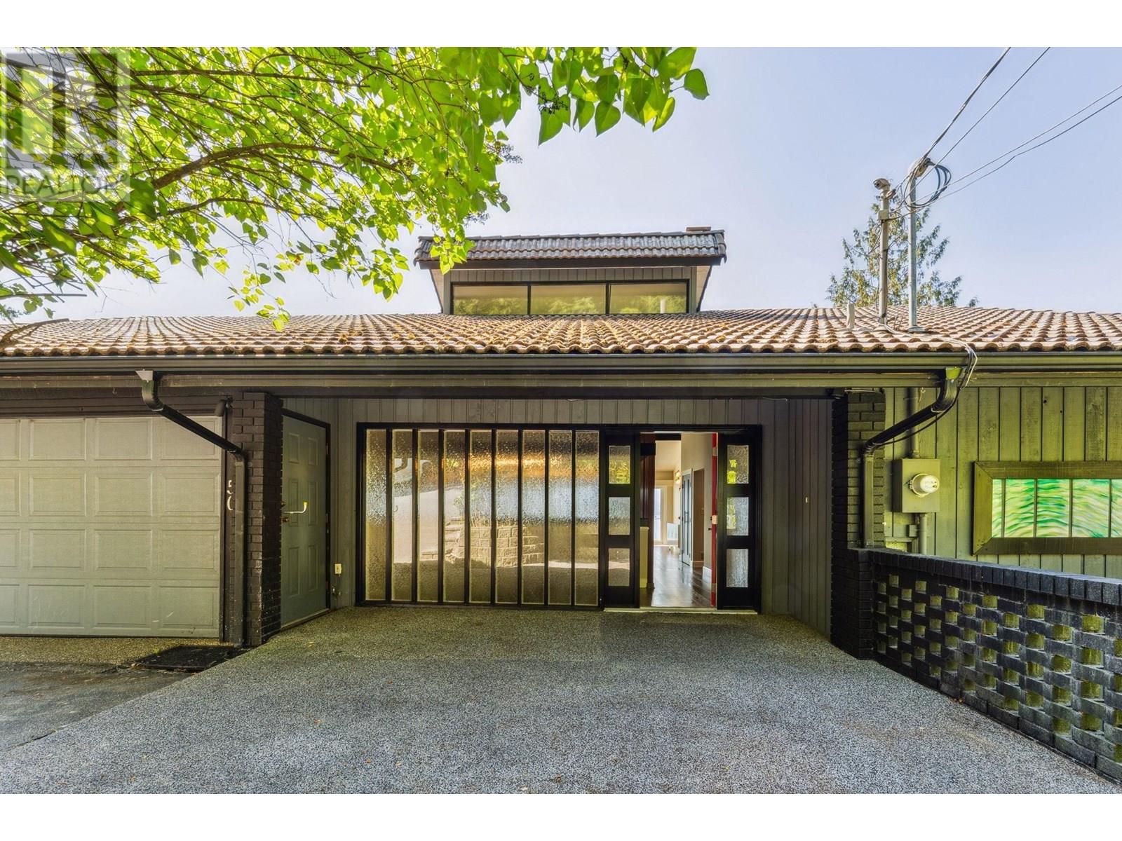 50 PANORAMA ROAD