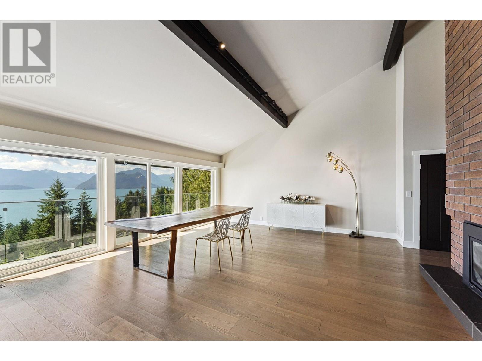 50 PANORAMA ROAD