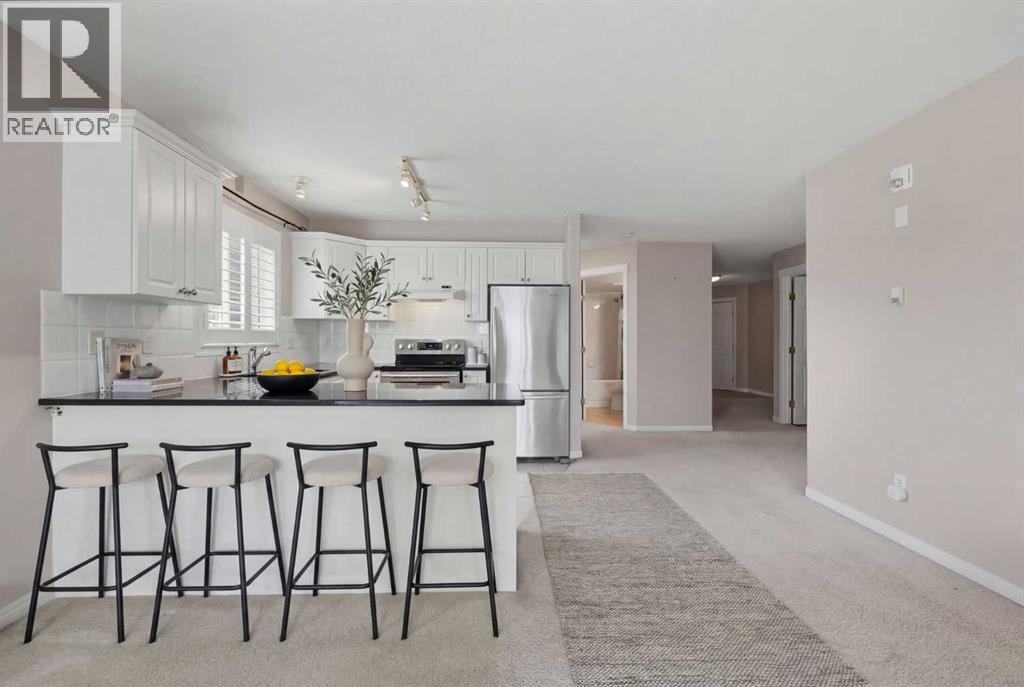 203, 26 Country Hills View NW