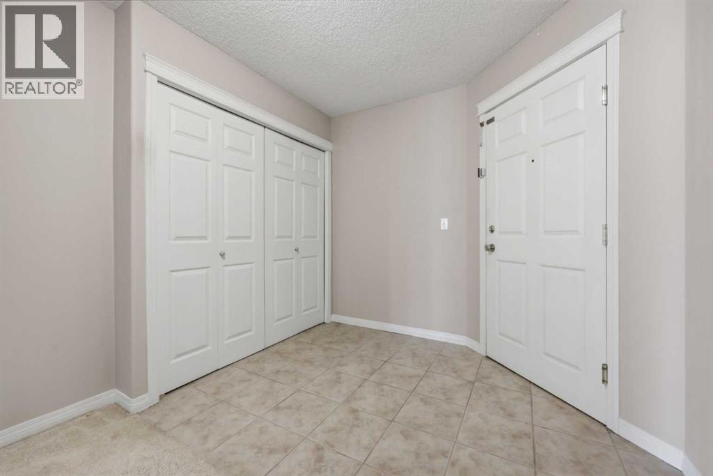 203, 26 Country Hills View NW