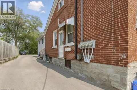 839 STIRLING Avenue S Kitchener ON N2L2M6
