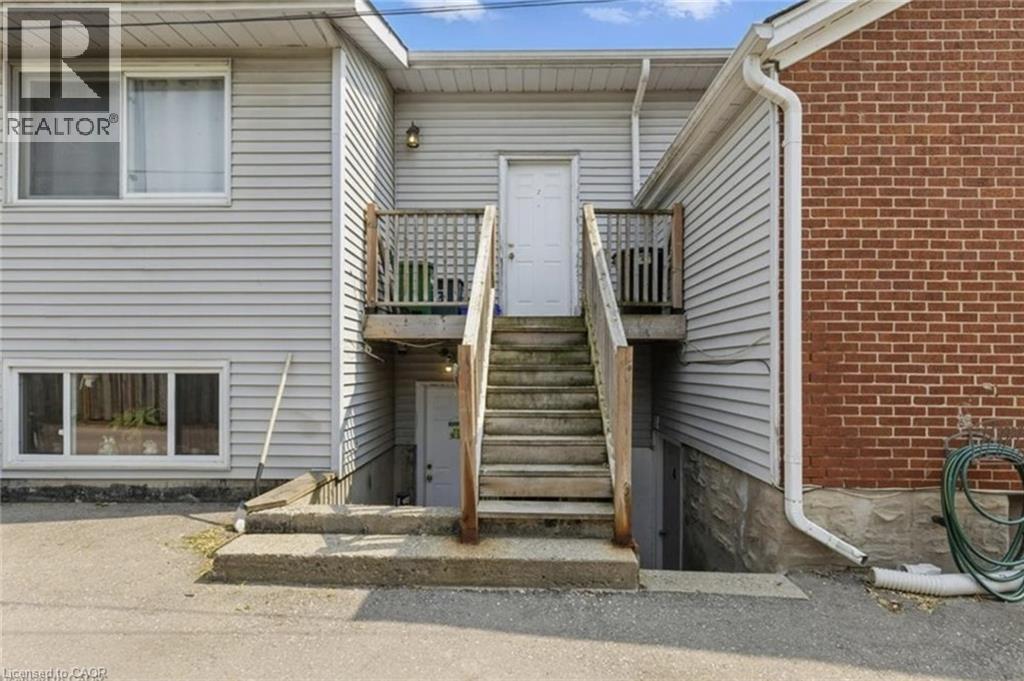 839 STIRLING Avenue S