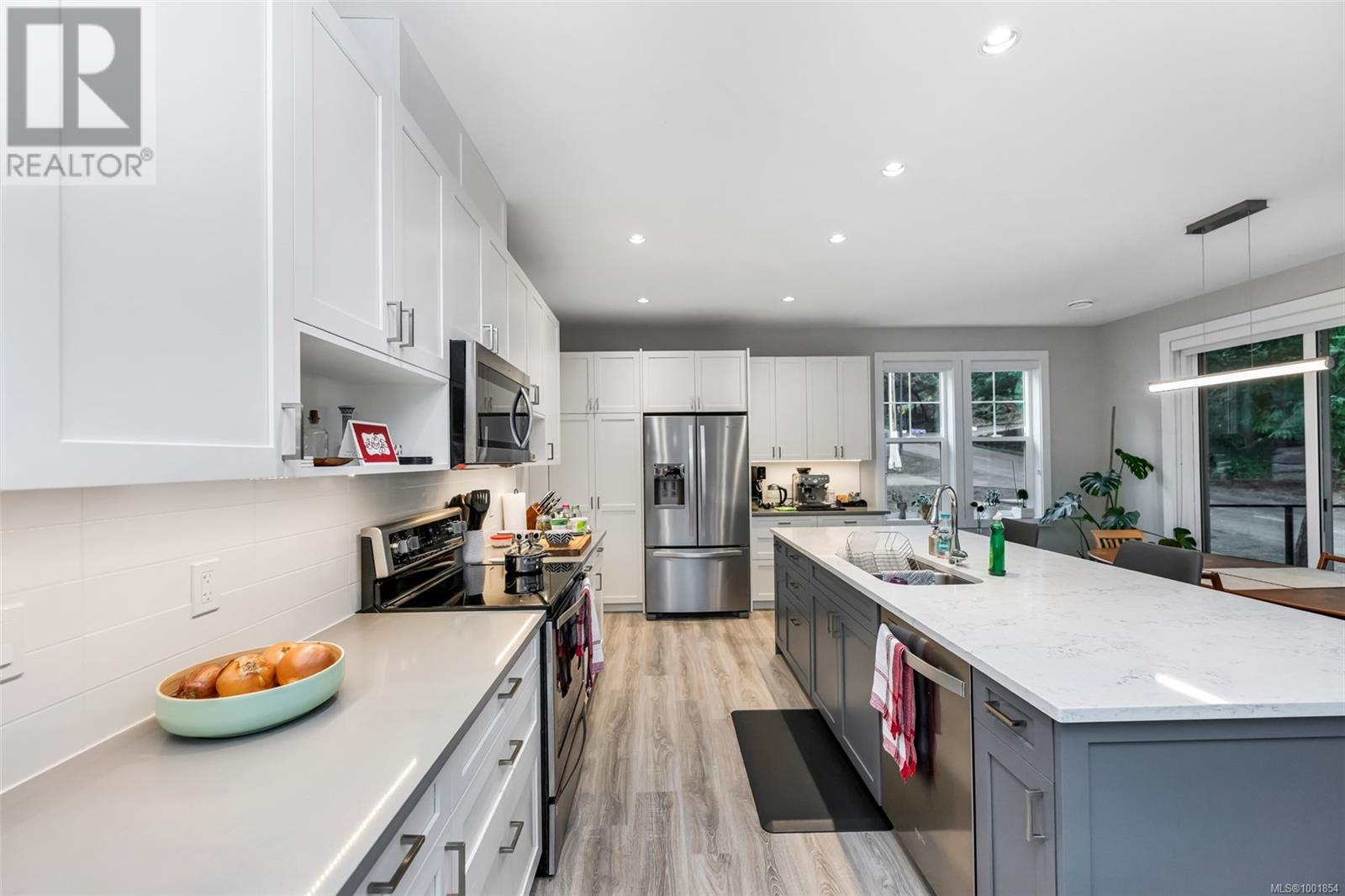 3315 West Oak Pl