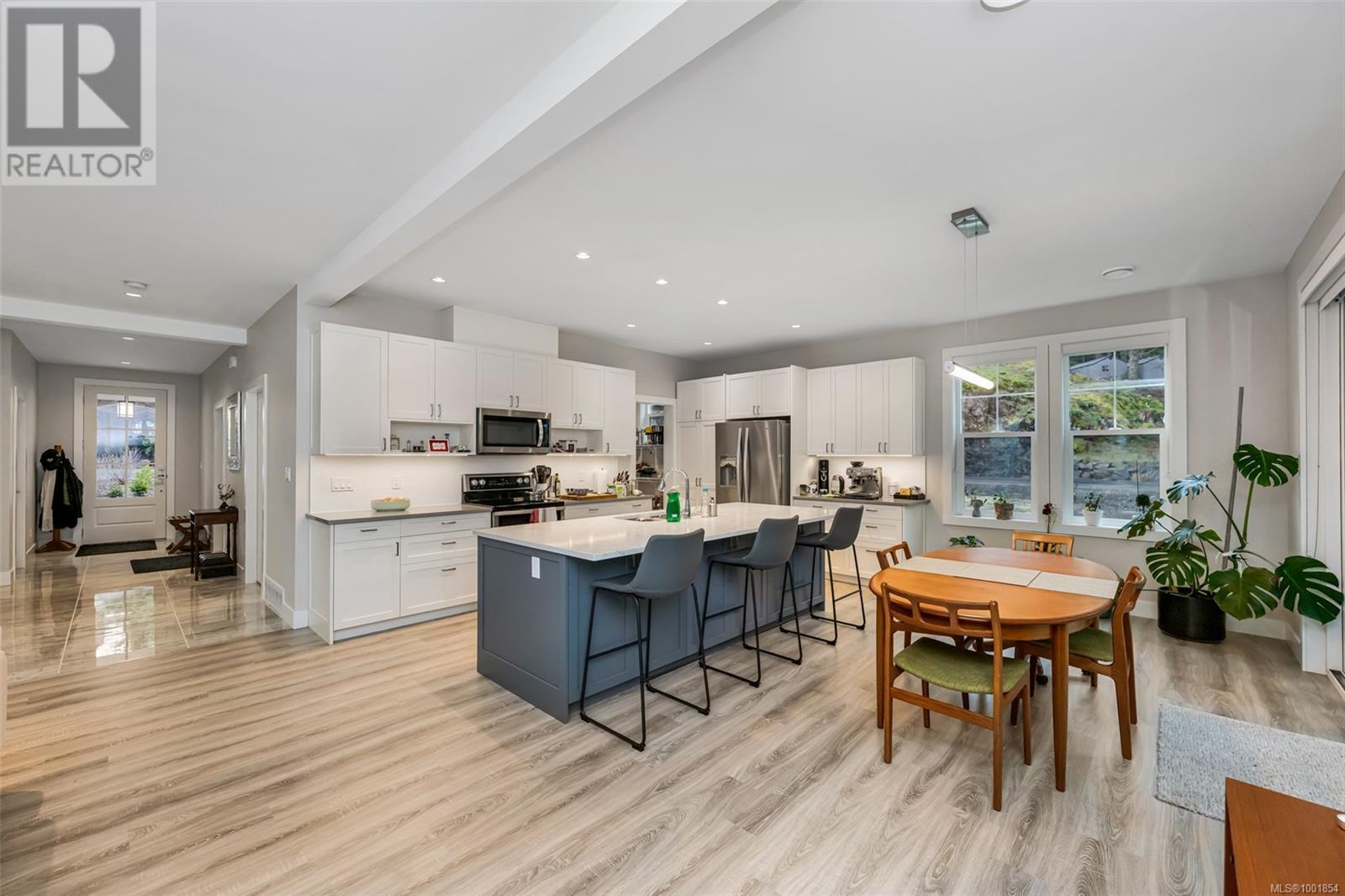 3315 West Oak Pl
