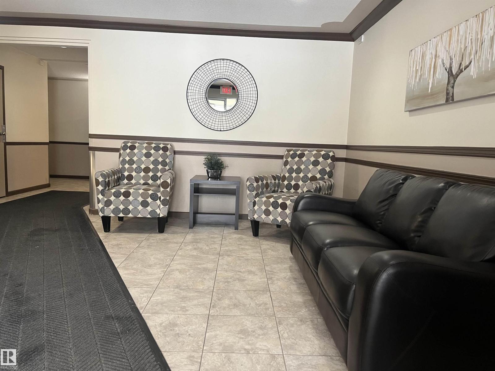 #302 17467 98A AV NW