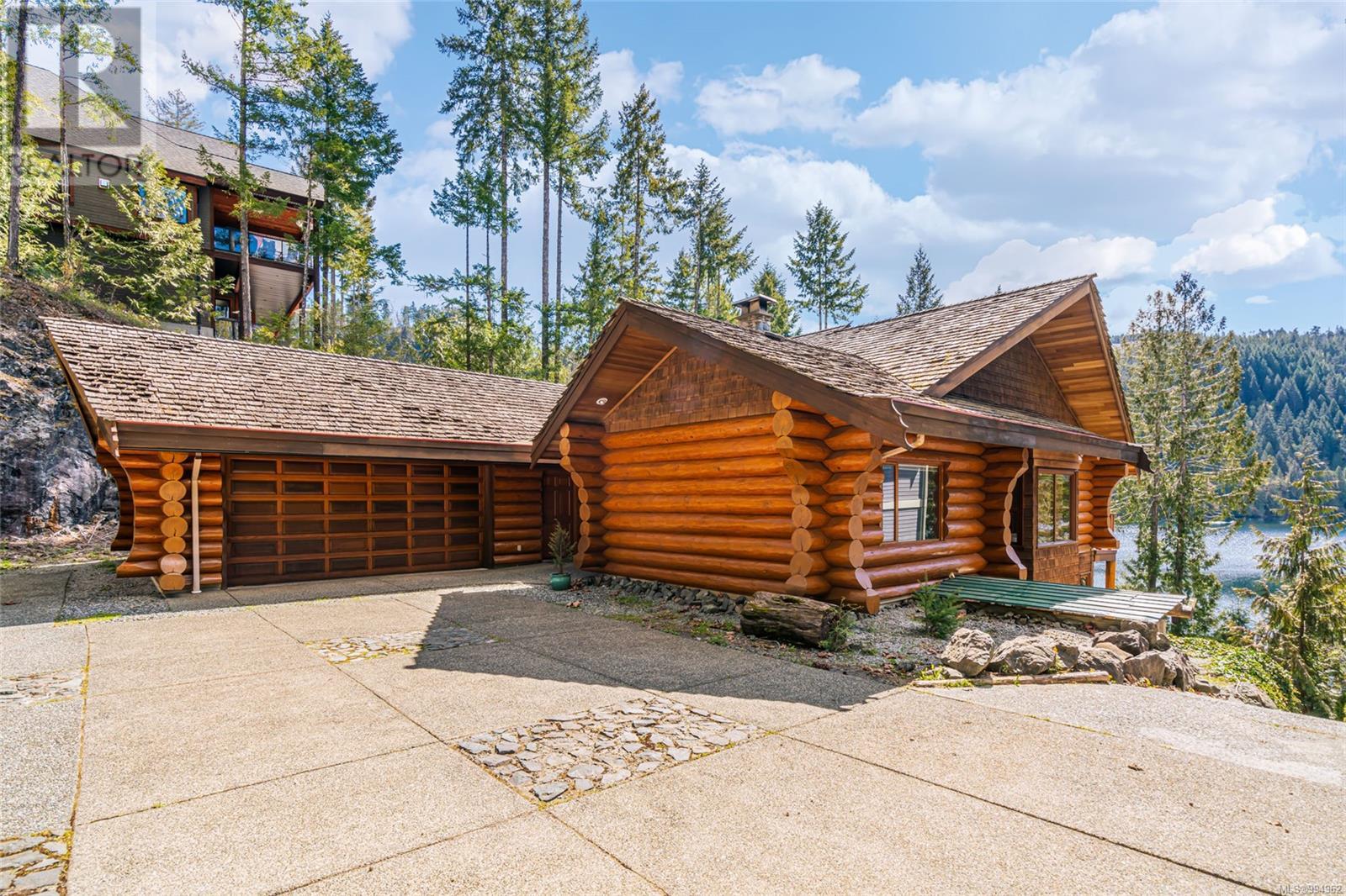 8412 Bloedel Dr