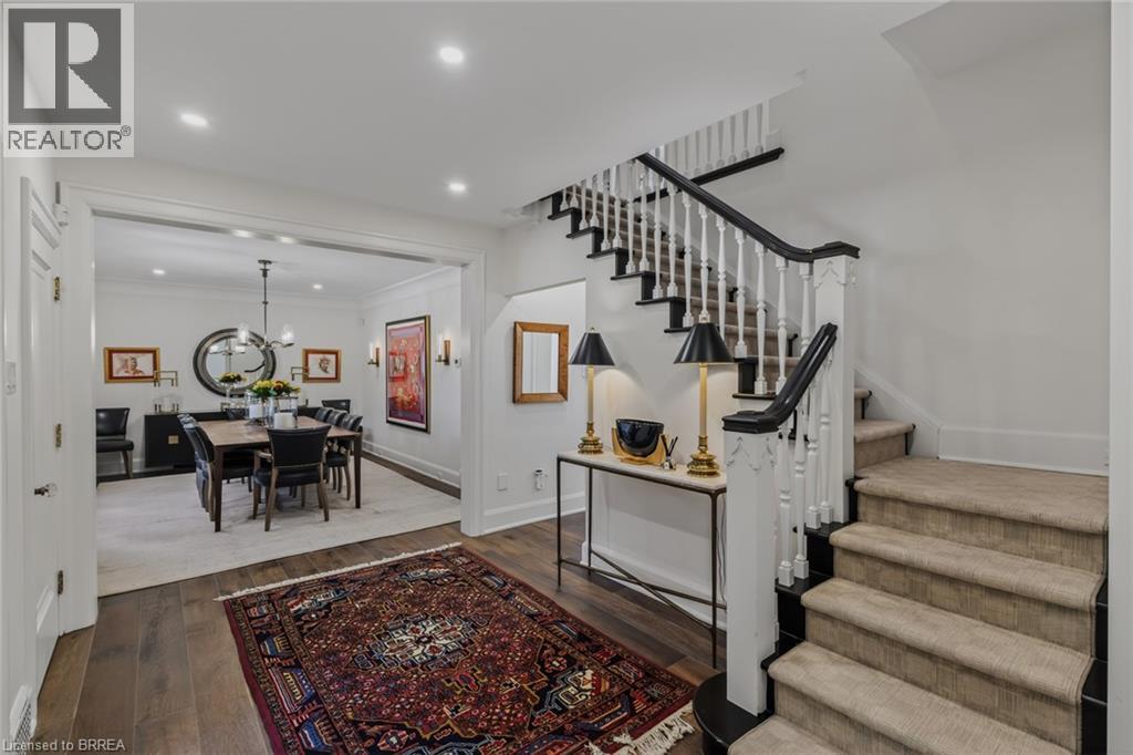 19 INWOOD Drive