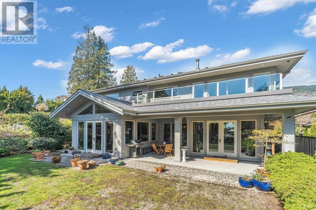 2566 MARINE DRIVE