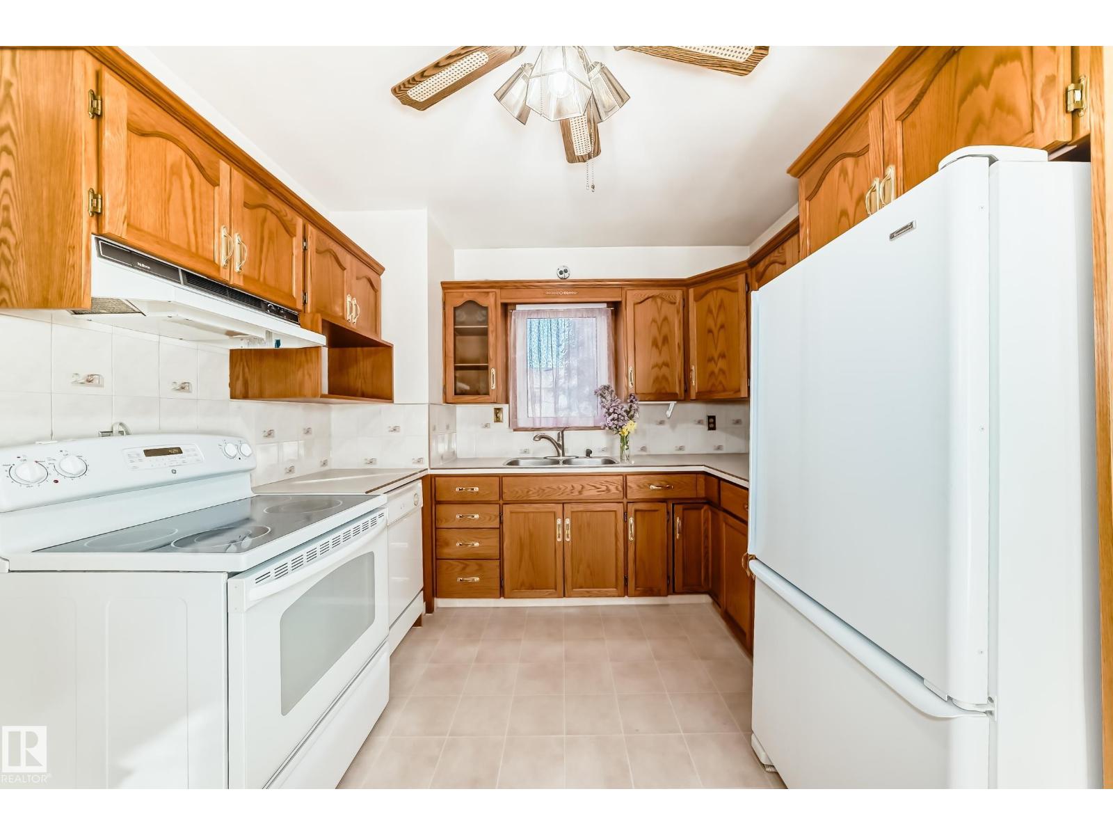11424 105 ST NW