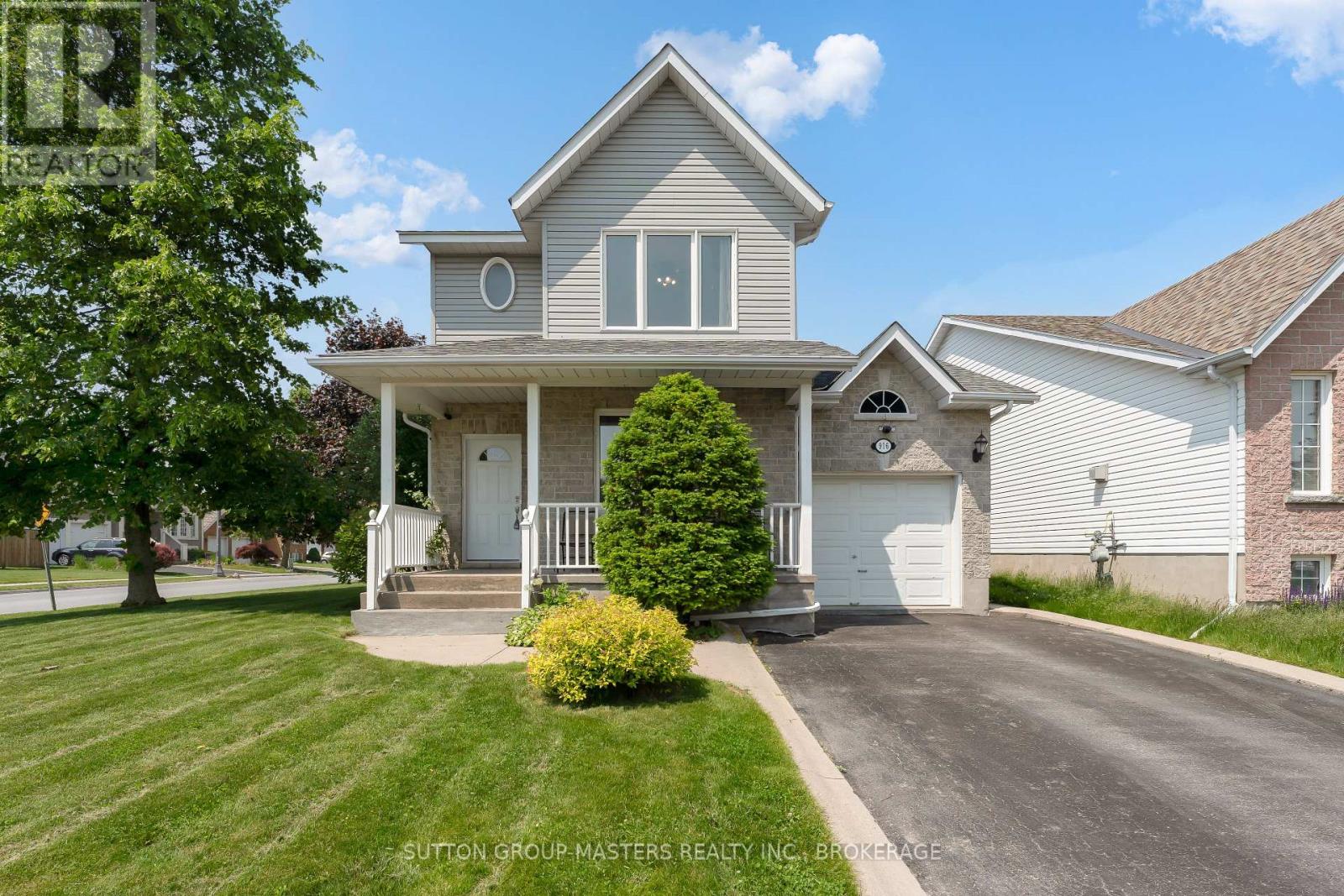 916 RAINBOW CRESCENT