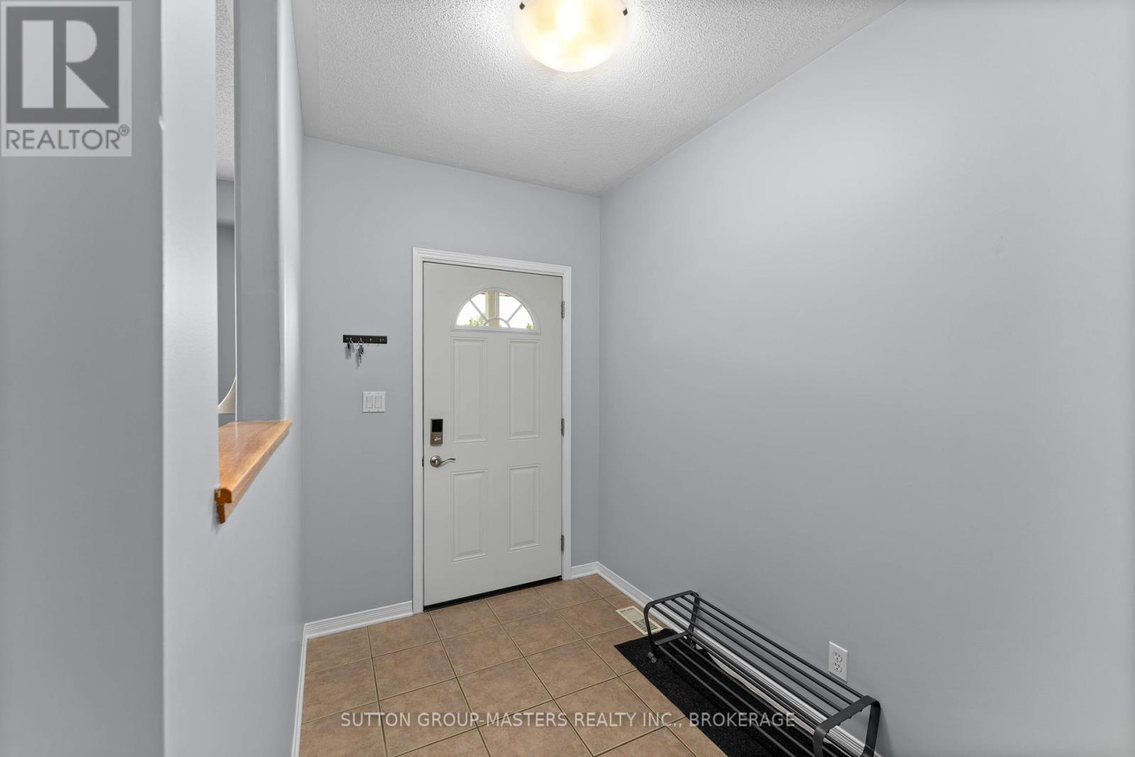 916 RAINBOW CRESCENT