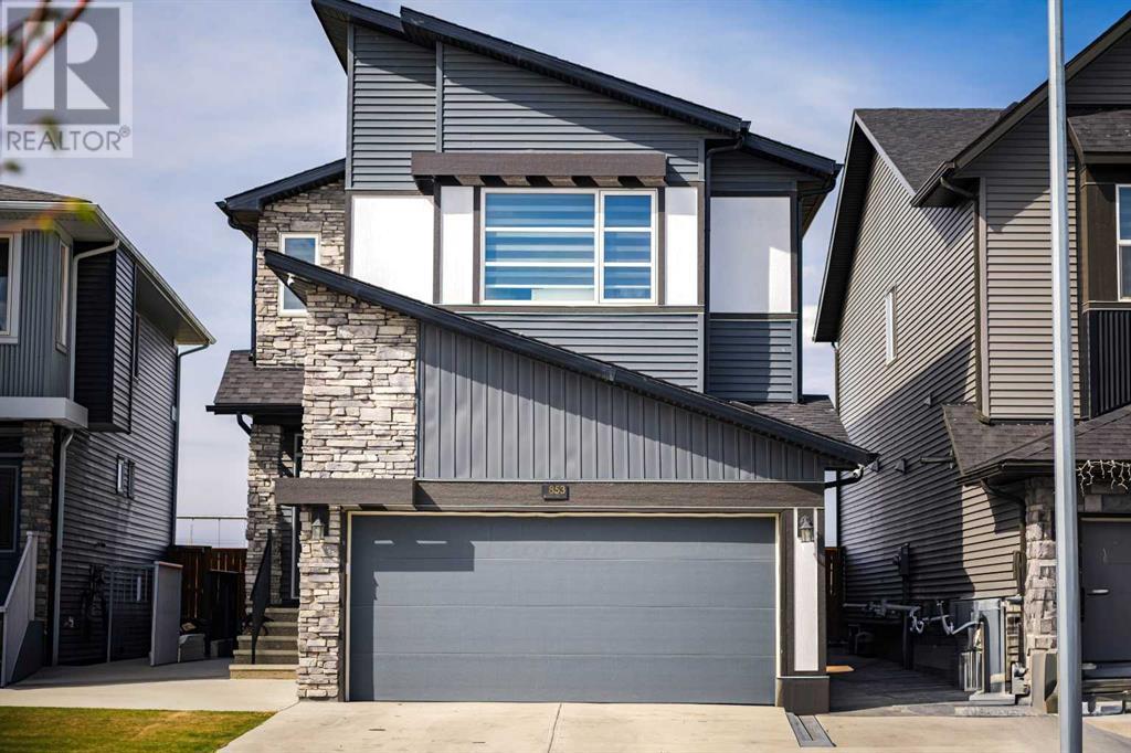 853 Corner Meadows Way NE