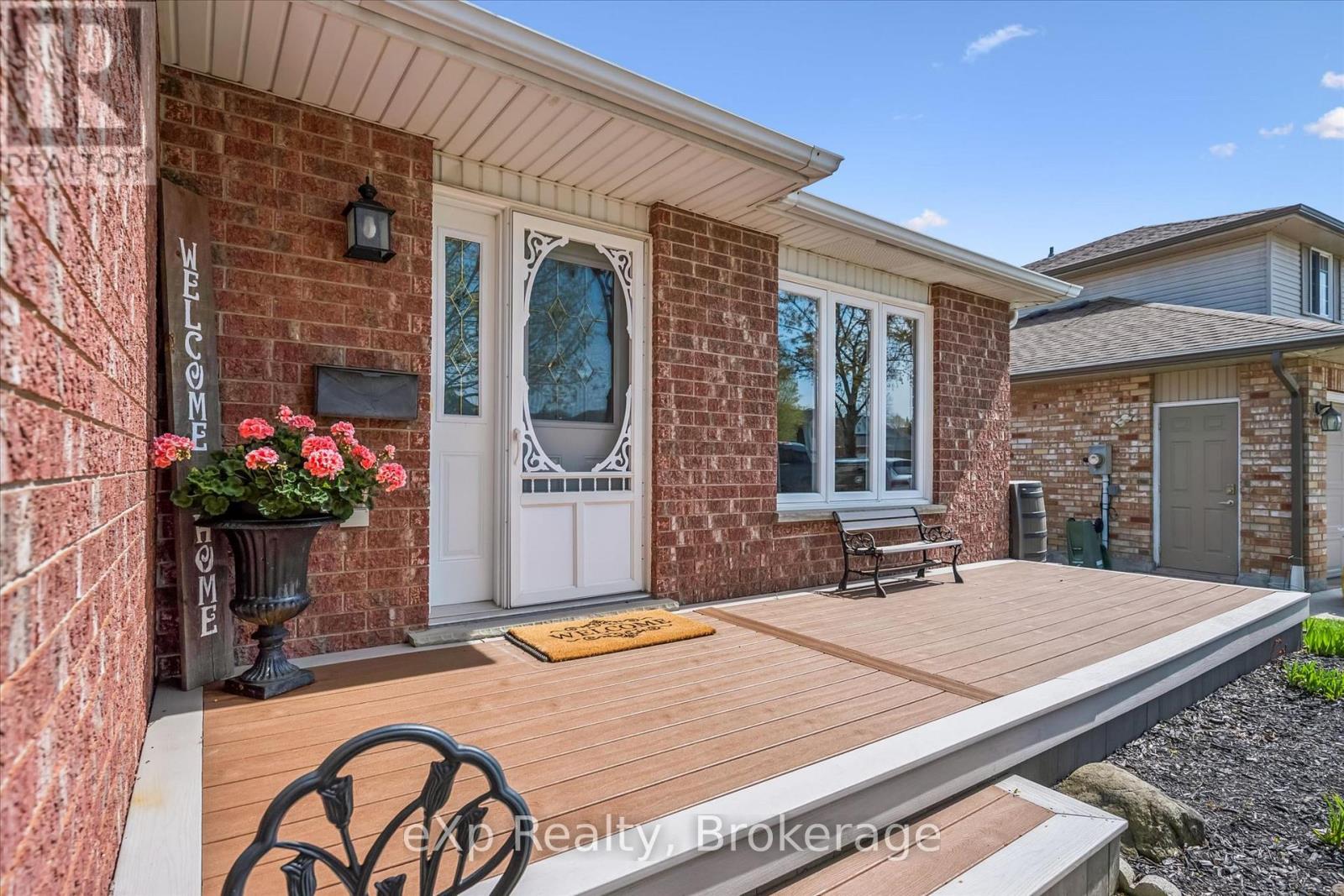 4 PEARTREE CRESCENT