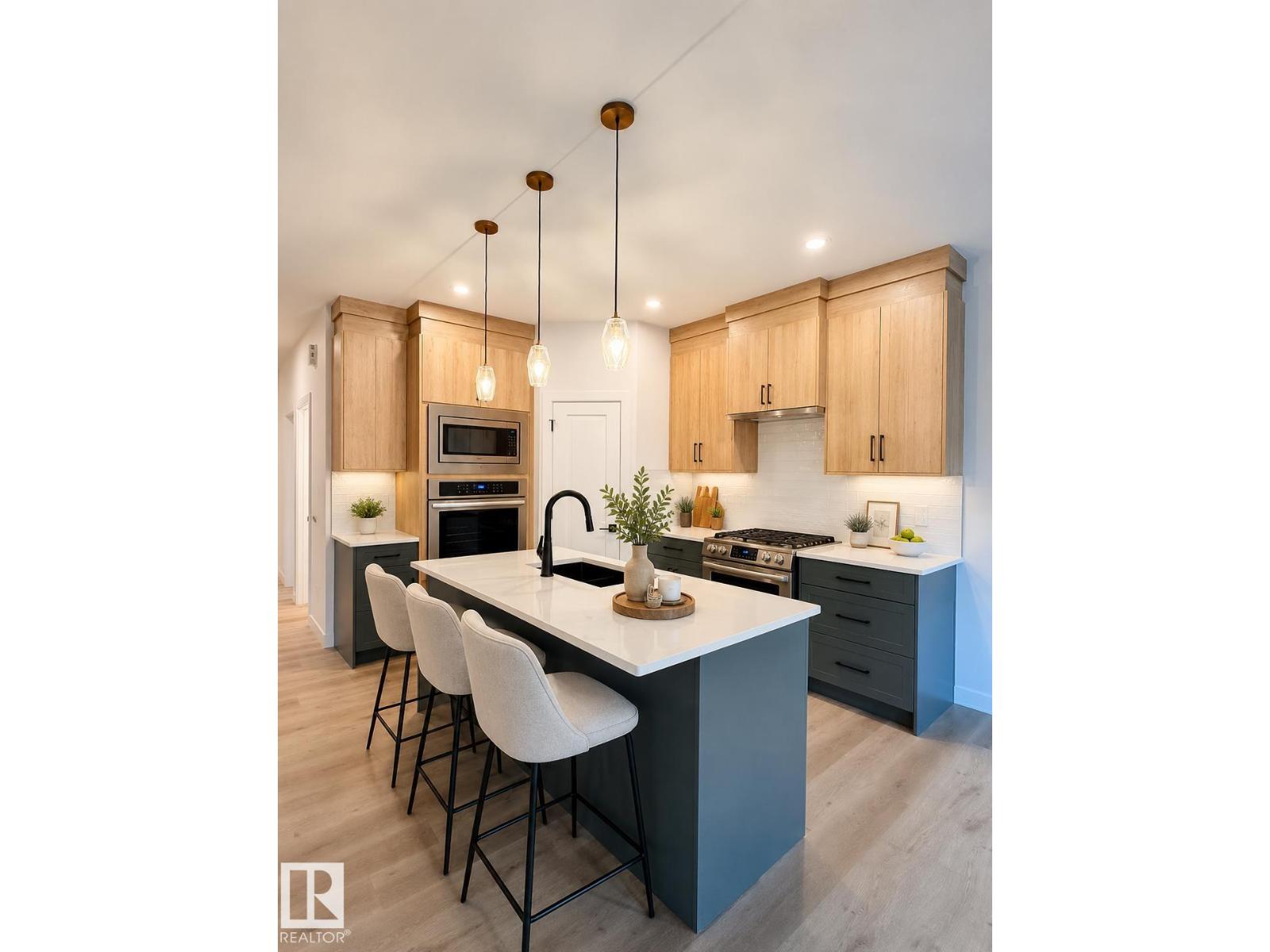 3150 MAGPIE WY NW