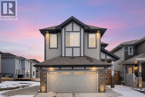 555 Clydesdale Way Cochrane AB T4C3B6