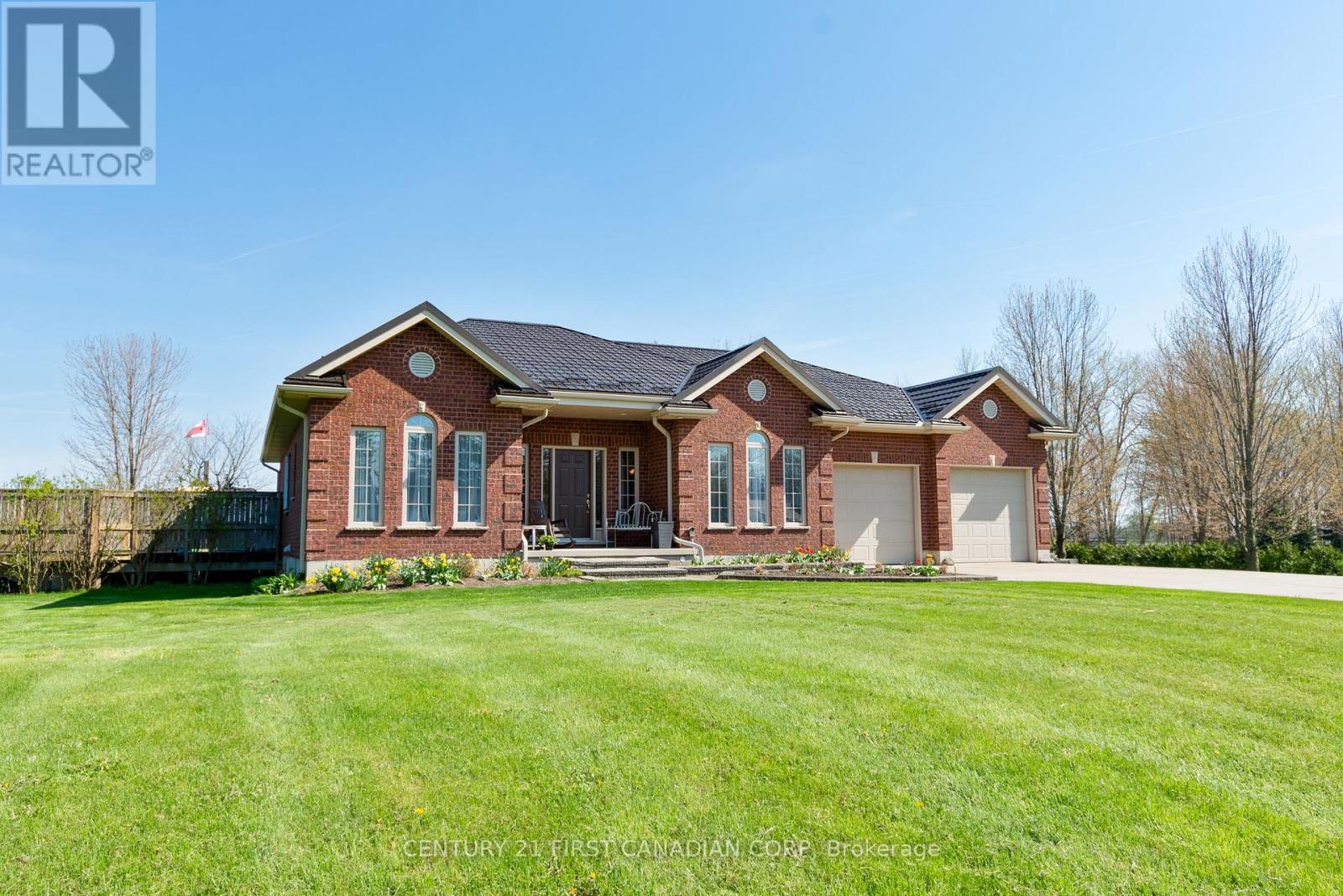 Photo 1 of 50 — 653 PETER STREET, Strathroy-Caradoc (Melbourne), ON N0L1T0