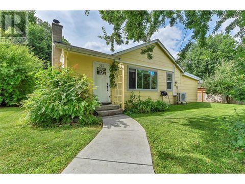 360/370 Robinson Avenue Naramata BC V0H1N0