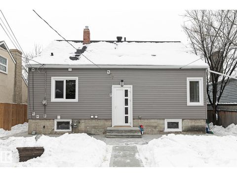 11306 105 ST NW Edmonton AB T5G2M6