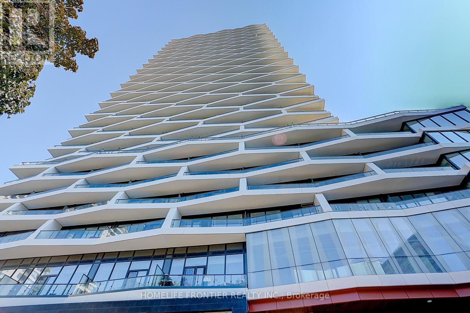2109 - 85 WOOD STREET