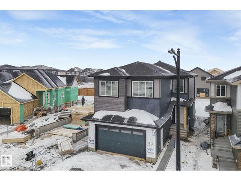 471 CANTER WD Sherwood Park AB T8H3A9