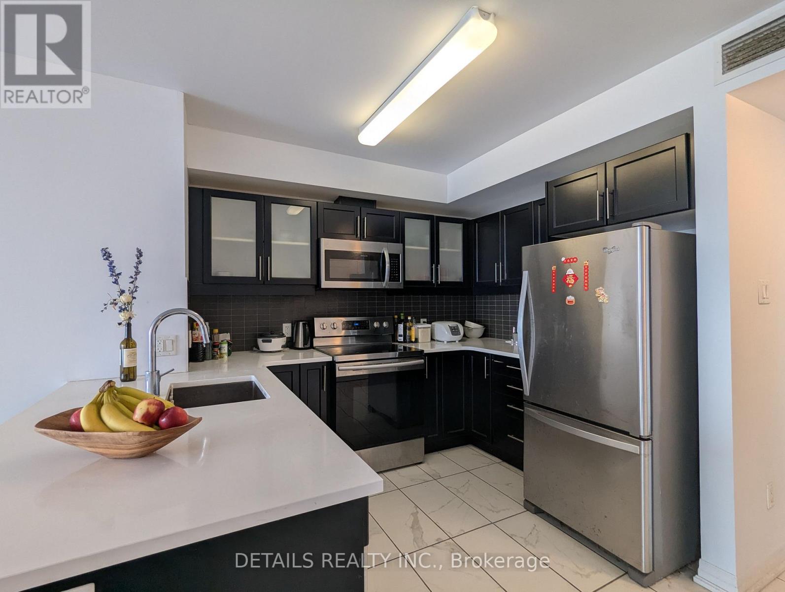 2102 - 195 BESSERER STREET
