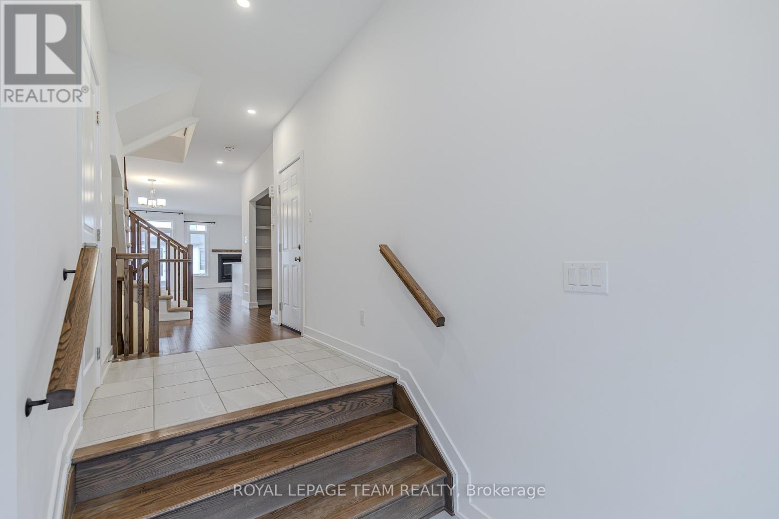 867 ANCIANO CRESCENT