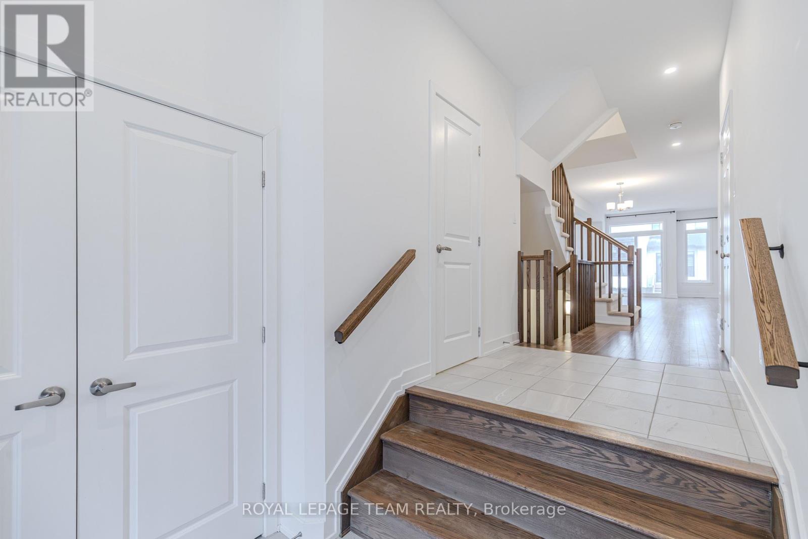 867 ANCIANO CRESCENT